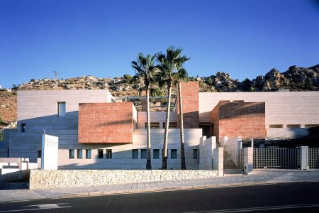 Check best treatment prices in Spain at Instituto Perez de la Romana