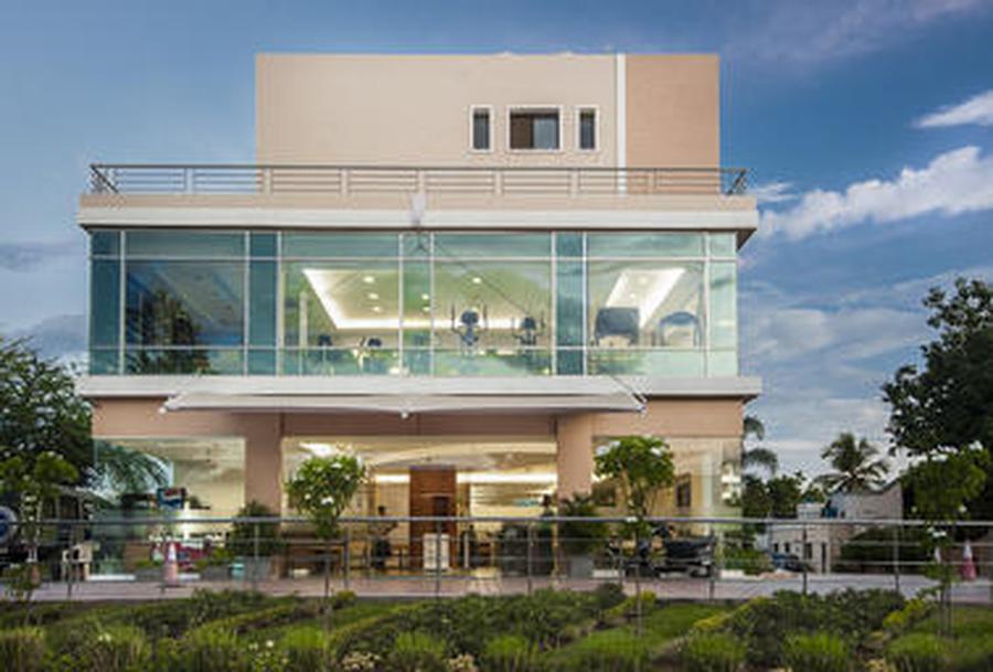 Ortho One Orthopaedic Specialty Centre