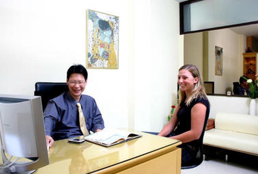 Dr. V Plastic Surgery