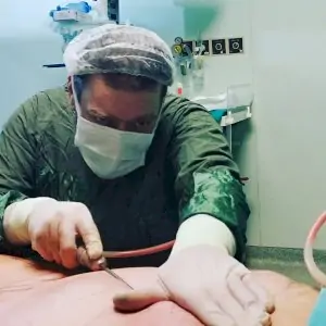 إجراء شفط الدهون في عيادة Gürler Akınbingöl M.D. Aesthetic & Plastic Surgery