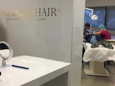 غرفة زراعة الشعر في عيادة إسطنبول هير، بيئة طبية حديثة
