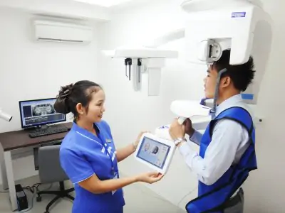 Sala de rayos X dentales en Smile Signature Ratchadapisek con equipo moderno