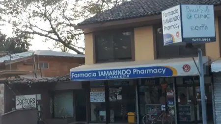 Fachada de Farmacia Tamarindo Pharmacy en Tamarindo, Costa Rica
