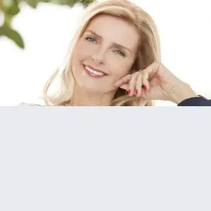Paciente sonriente tras tratamiento dental en Craigentinny Dental Care
