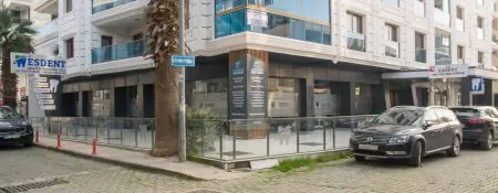 الواجهة الخارجية لمركز Esdent Dental Centre في تركيا بواجهة حديثة