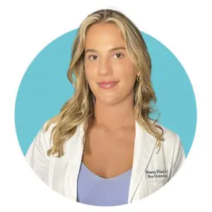 عضو الطاقم الطبي في مركز Blue Illusion Beauty Facial Plastic Surgery