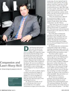 Dr. Ali Tehrani en su escritorio, interior de la clínica High Desert Plastic Surgery