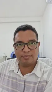 مكتب الطبيب في عيادة Ginecologo Playa del Carmen، ديكور طبي أبيض