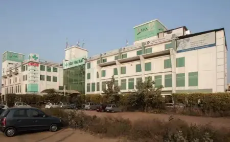 الواجهة الخارجية الحديثة لمستشفى ماكس جورجاون في الهند