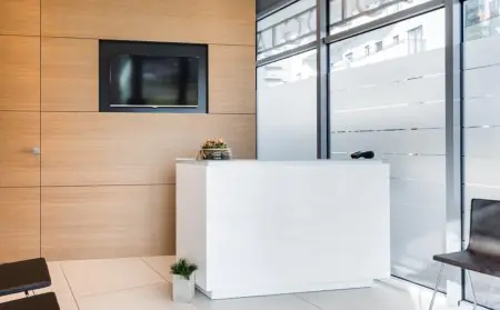 مكتب استقبال في Dental clinics Podralscy، ديكور حديث في بولندا