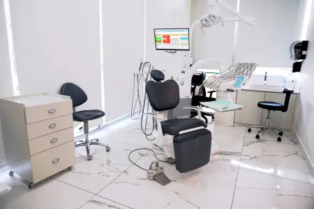 Modern dental treatment room at Dentakay Dental Clinic with advanced equipment