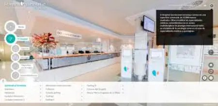 منطقة الاستقبال في عيادة Quironsalud Torrevieja، منشأة طبية حديثة في إسبانيا