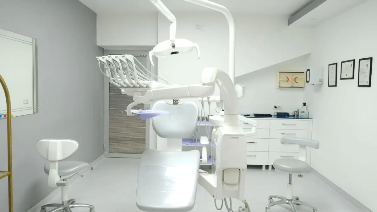 Dental treatment room with modern equipment at Dentfix Turkey Clinic