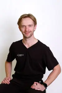 Personal médico con uniforme en Artisan Clinic
