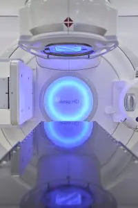 جهاز العلاج الإشعاعي Versa HD في عيادة Amethyst Radiotherapy Austria