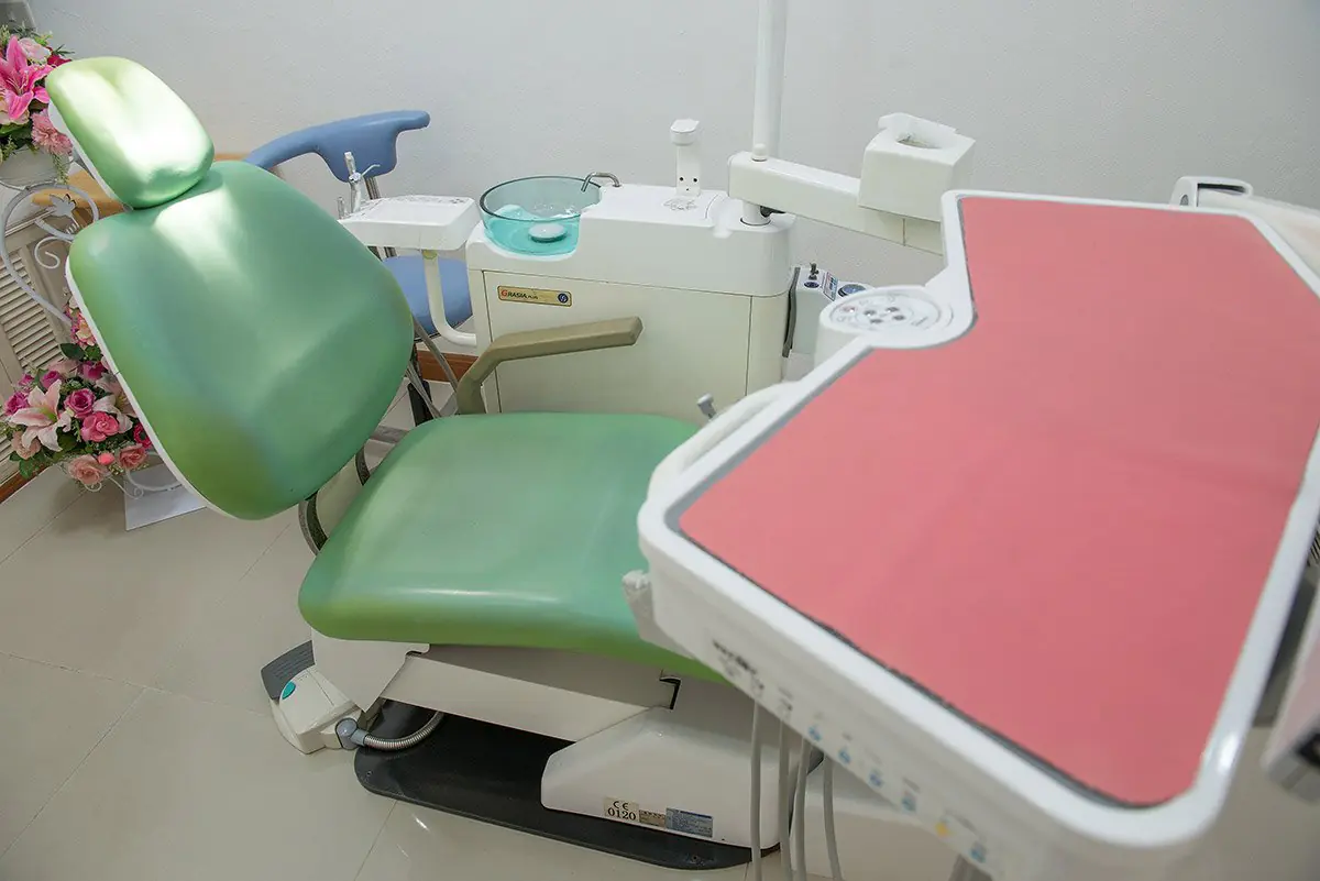 Dental treatment chair and equipment at Pattaya Smile Dental Clinic