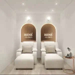 صالة انتظار بكرسيين حديثين في عيادة René
