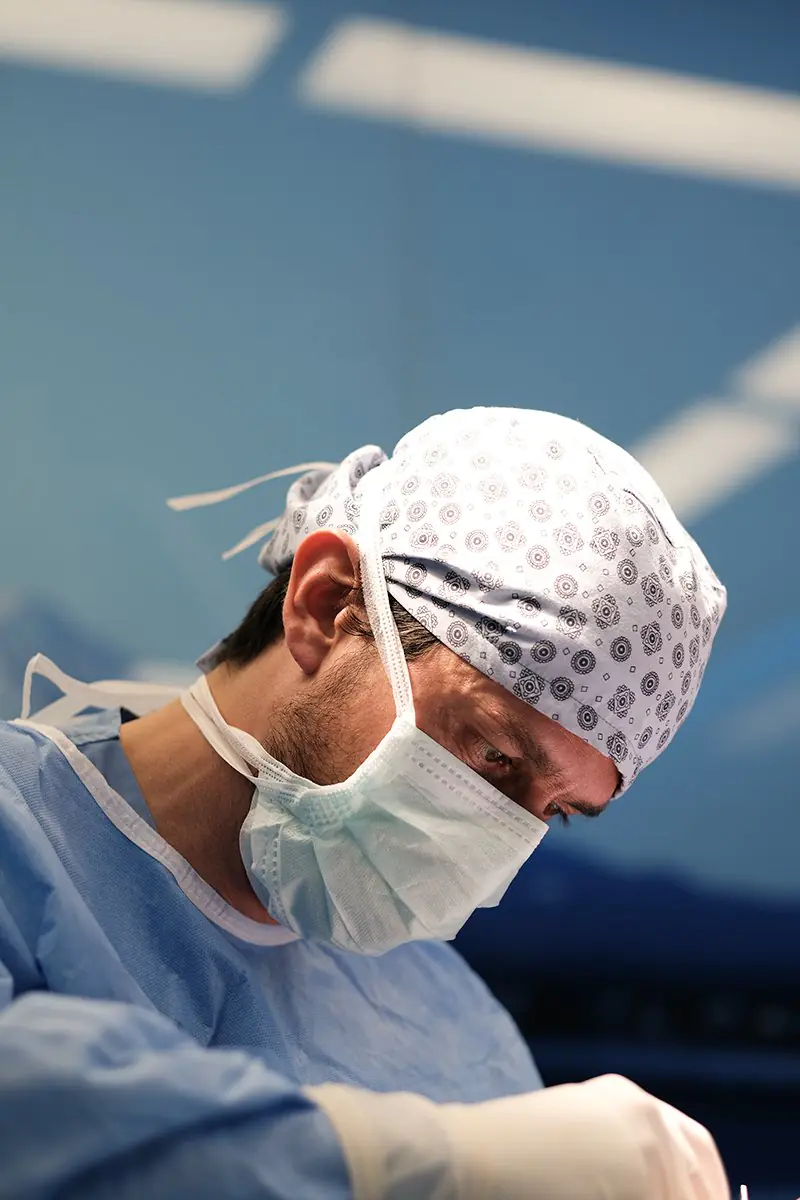 Eye surgeon performing procedure at DrCagatay Eye Clinic