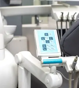 معدات طب أسنان حديثة ولوحة تحكم في La clinic Dental، مكسيكو سيتي
