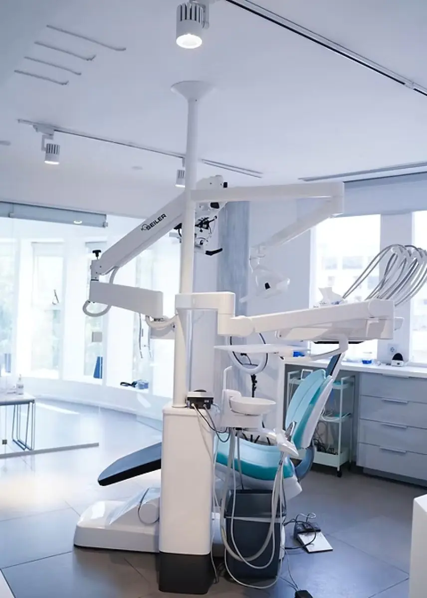Modern dental treatment room with advanced equipment at Dr. Moath Endodontics clinic