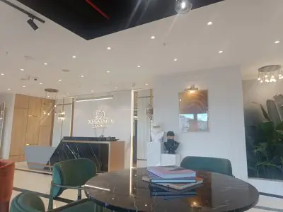 منطقة الاستقبال والانتظار في Best Dental Istanbul بديكور عصري