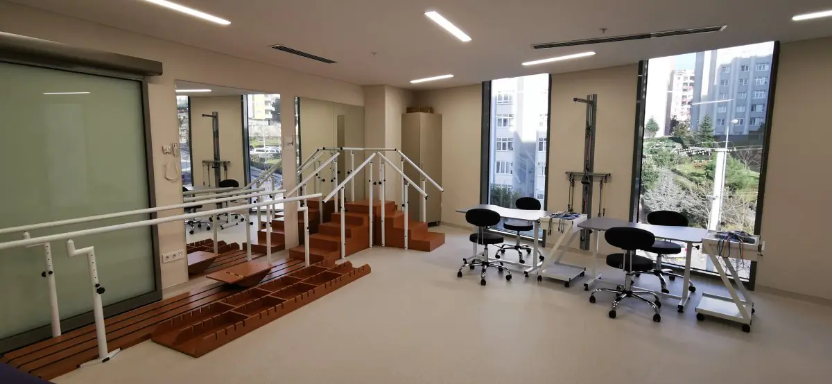 Physical therapy and rehabilitation room at Merkez Prime Hospital, modern equipment