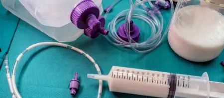 معدات التغذية المعوية في عيادة Prof. Dr. Murat Topdağ لجراحة الأنف والأذن والحنجرة والتجميل الطبي