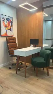 مكتب استشارات في Consultório Odontológico Dr. Lara Lavin بديكور عصري