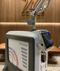 جهاز علاج بالليزر في منطقة استقبال عيادة Ville Corpus