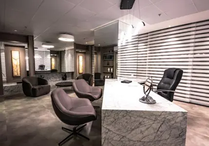 غرفة استشارة حديثة في Plastic Surgery Clinic – Dr. Sérgio Keinert، البرازيل