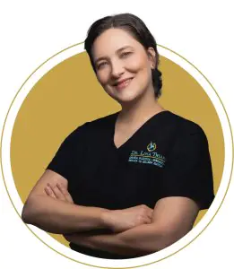 Dra. Lina Triana, cirujana plástica en la clínica Corpus y Rostrum, Colombia