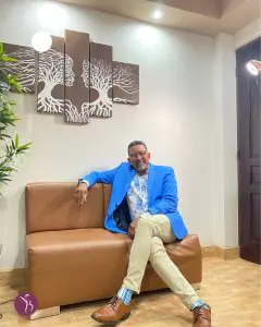 منطقة الانتظار في عيادة Unión doctor del Norte بديكور حديث في المكسيك