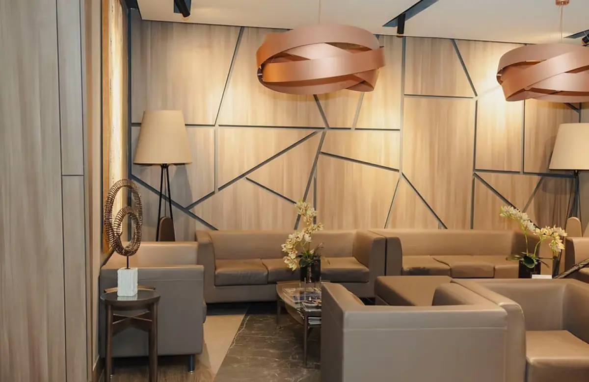 Modern waiting area at MedicalNet clinic with comfortable seating and stylish decor