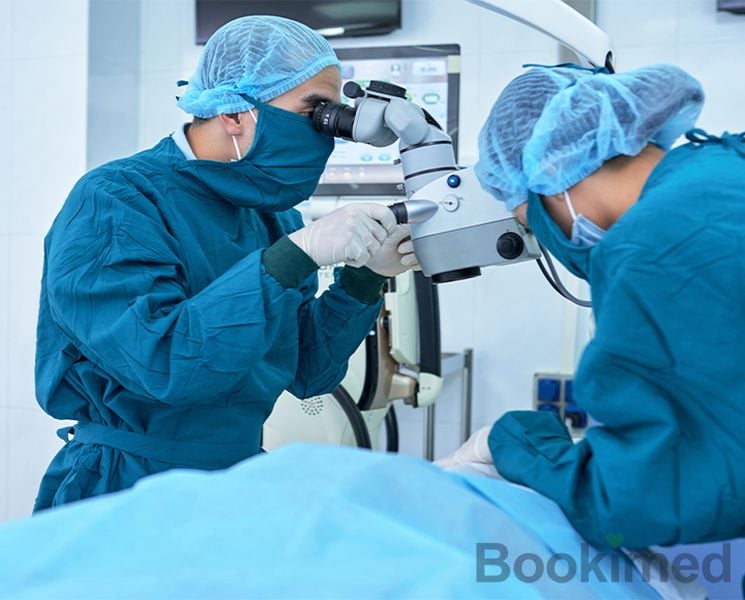 corneal-ring-implantation