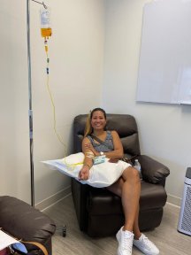 Stem cell rejuvenation therapy at Aura Regenerative Center – anti-aging treatment result